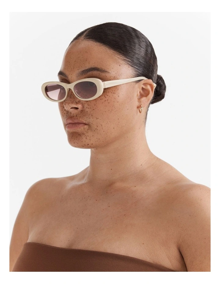 Sabrina Sunglasses in Vanilla image 3
