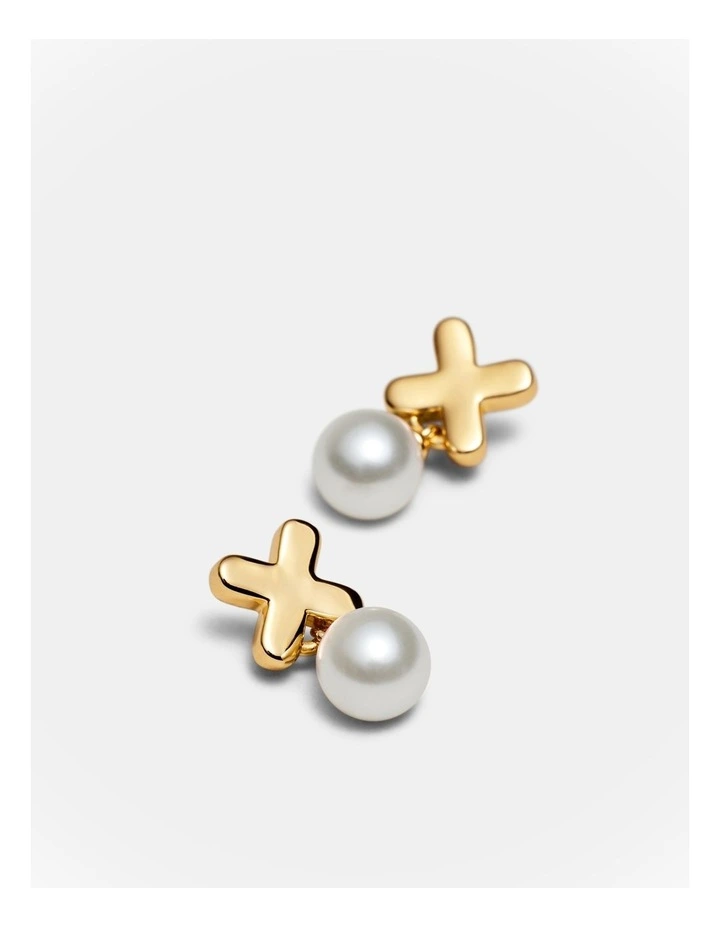 Essense Pearl Stud Earrings in Gold image 3