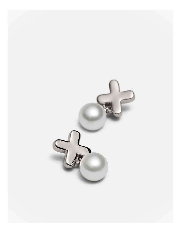Essense Pearl Stud Earrings in Silver image 3
