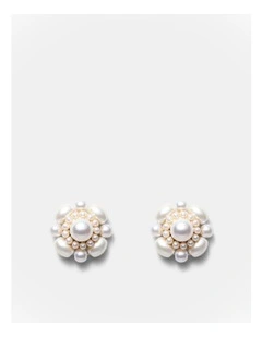 Romance Pearl Stud Earrings in Pearl
