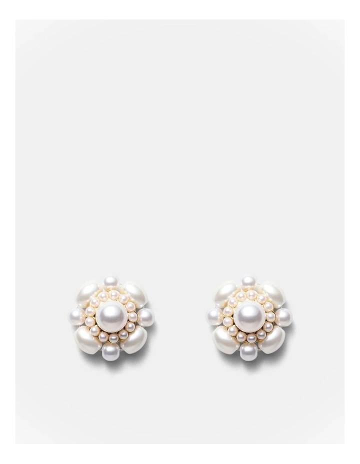 Romance Pearl Stud Earrings in Pearl image 1