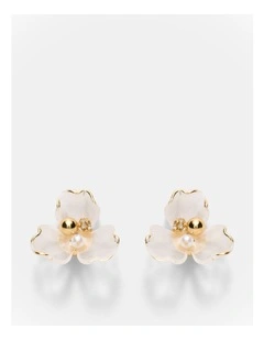 Floweret Stud Earrings in Pearl