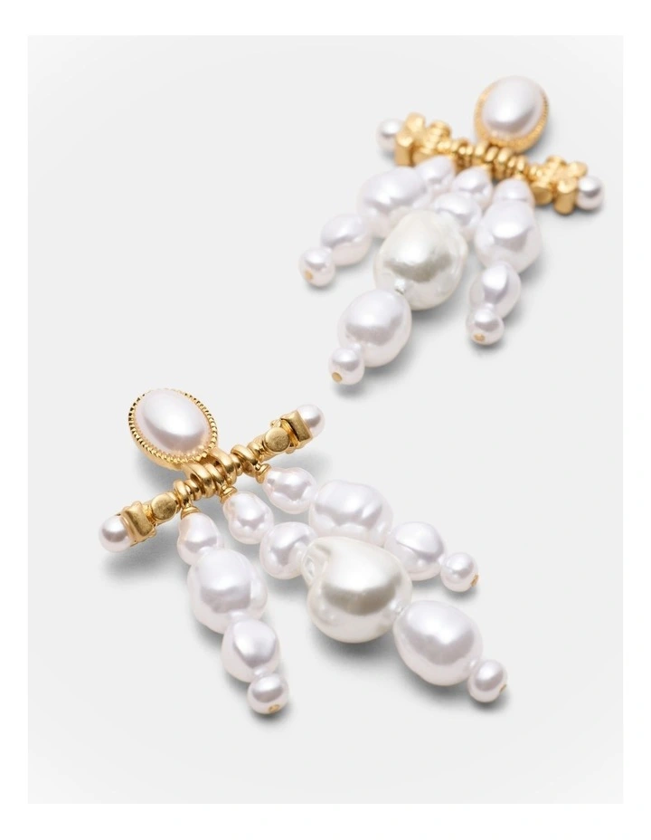 Goddess Pearl Earrings in Pearl image 3