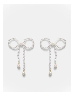 Glimmer Bow Earrings in Pearl