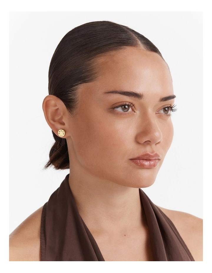 Alluring Stud Earrings in Gold image 4