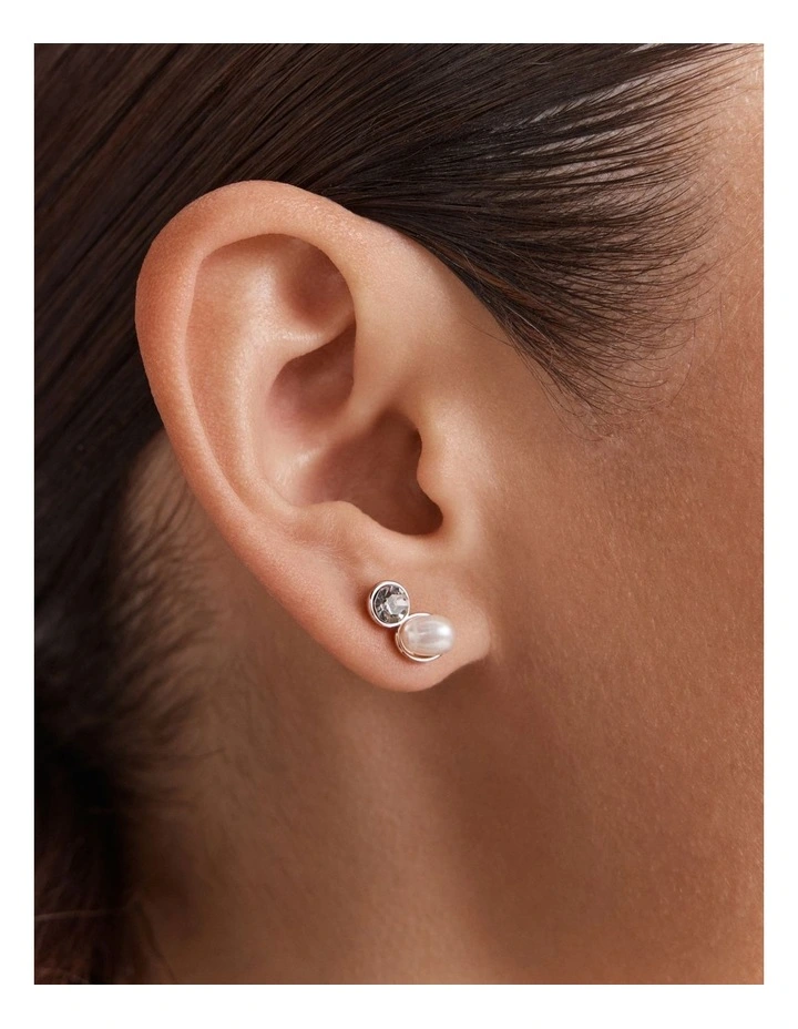 Encanto Earrings And Necklace Set in Rose Gold image 4