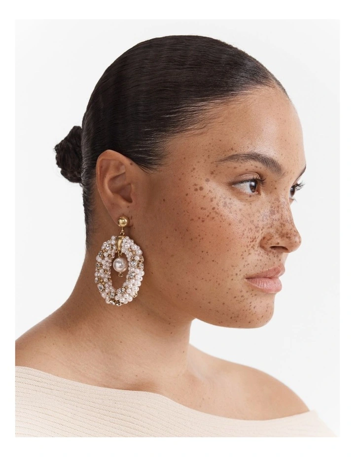Pearly Dream Earrings in Pearl image 4
