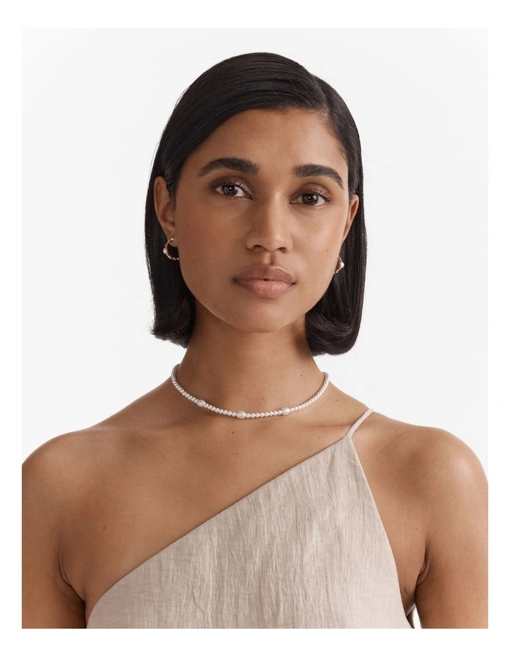 Lovely Trio Necklace in Rose Gold image 7