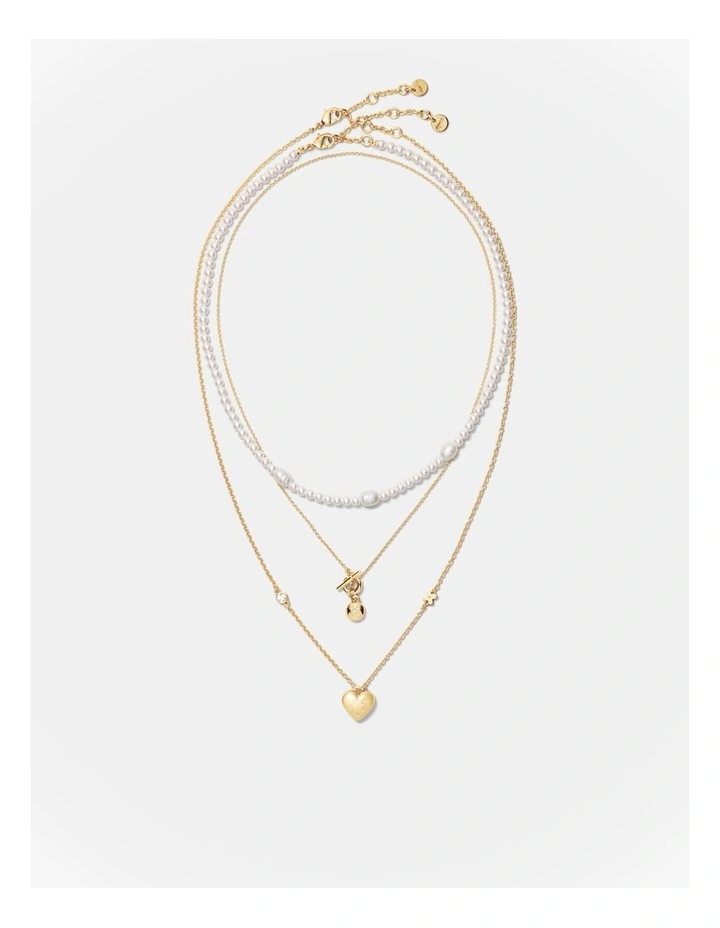 Lovely Trio Necklace in Gold image 4