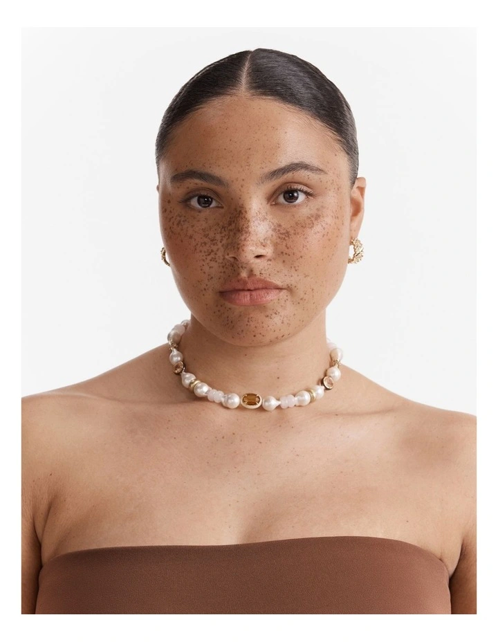 Goddess Pearl Necklace in Pearl image 2