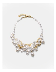 Pearly Dream Necklace in Pearl