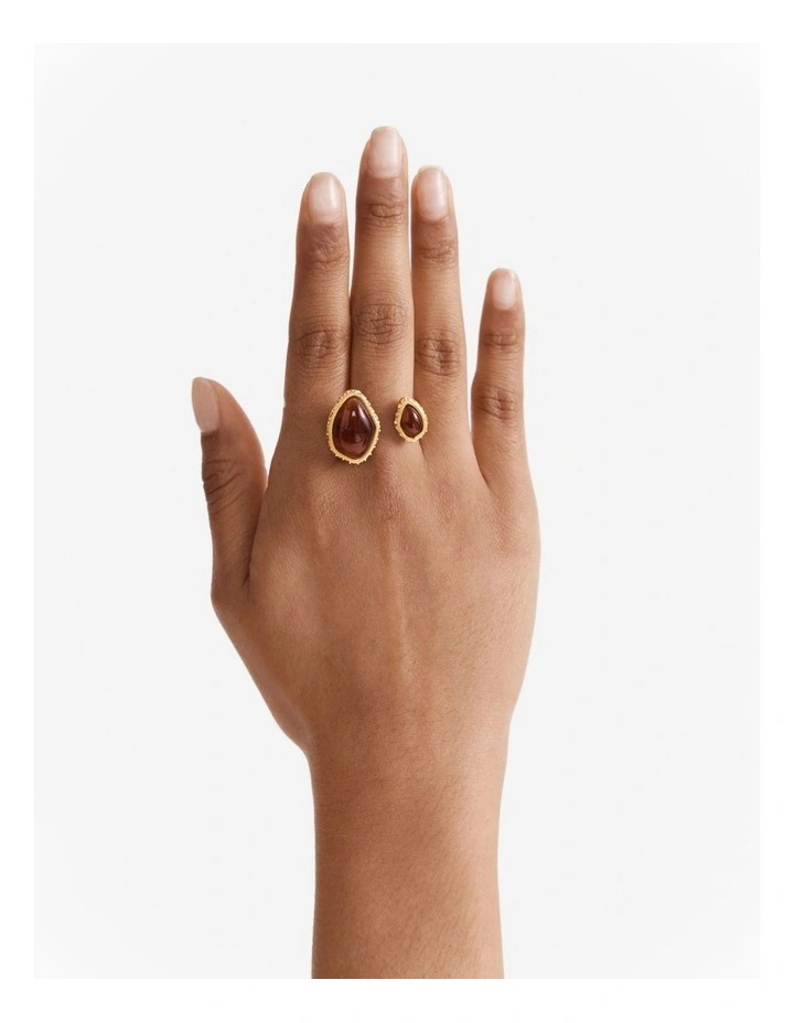 Pebble Ring in Caramel image 2