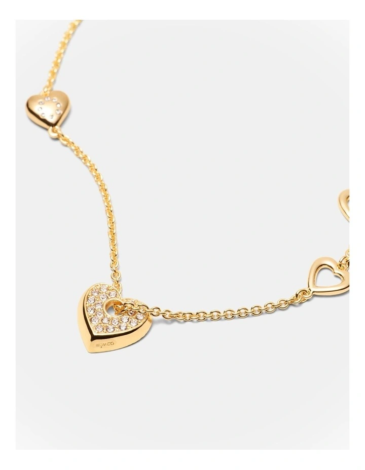 Lovely Bracelet in Gold image 3