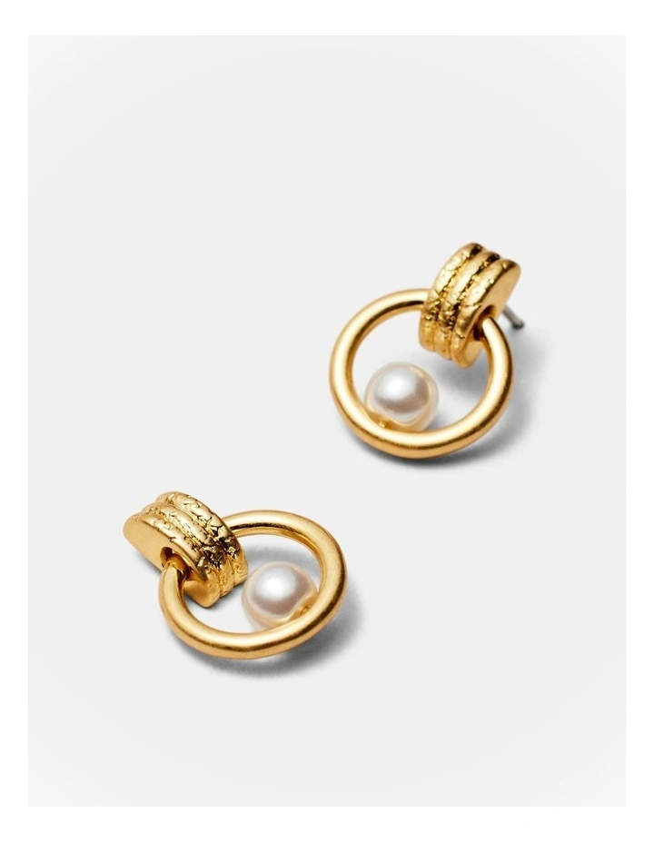 Clique Pearl Stud Earrings in Pearl image 3