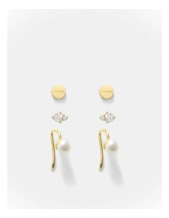 Fond Earrings Set in Gold