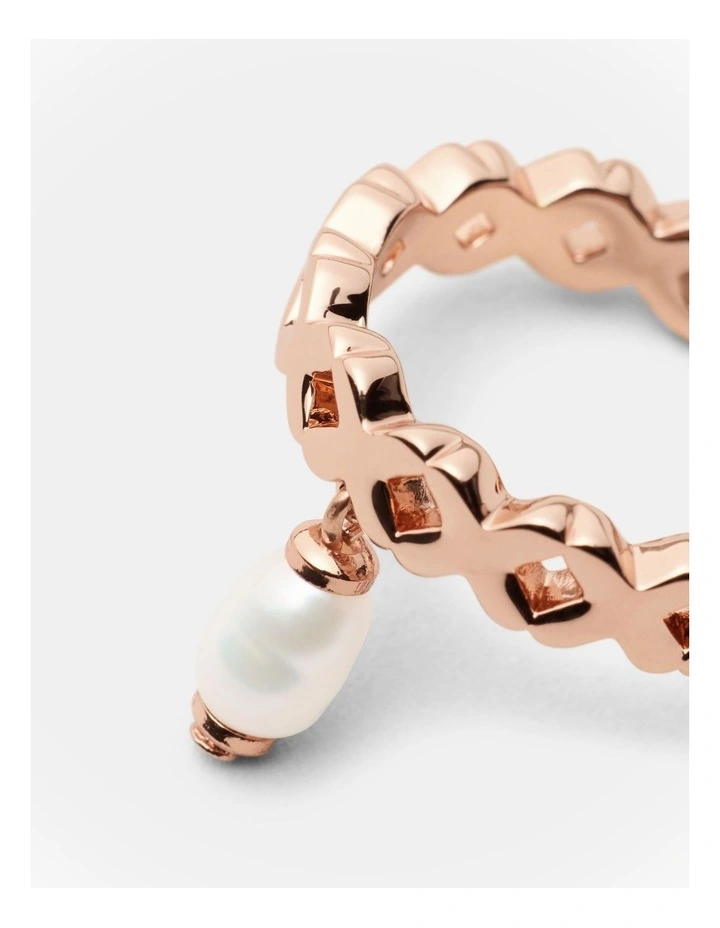 Essense Pearl Ring in Rose Gold image 3