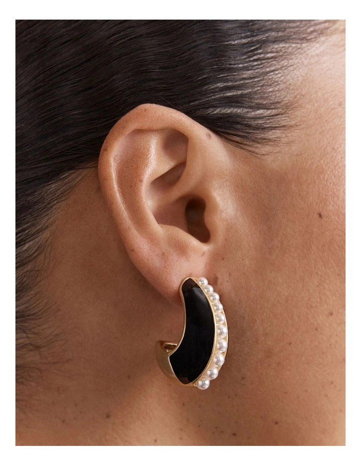 Costal Pearl Hoop Earrings in Black image 2