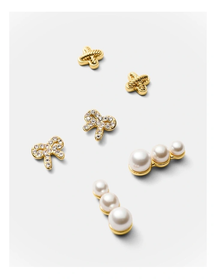 Bow Stud Earrings Set in Gold image 3