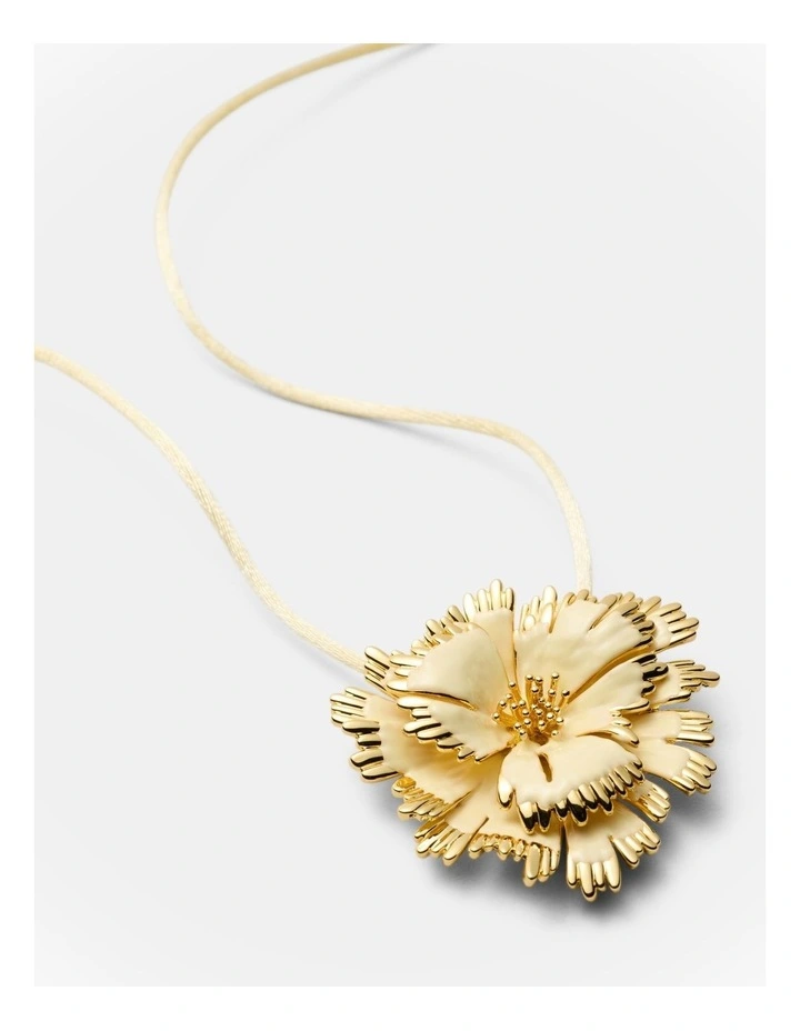 Eternal Beauty Necklace in Buttermilk image 3
