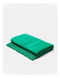 Pocket Beach Towel in Grass Green
