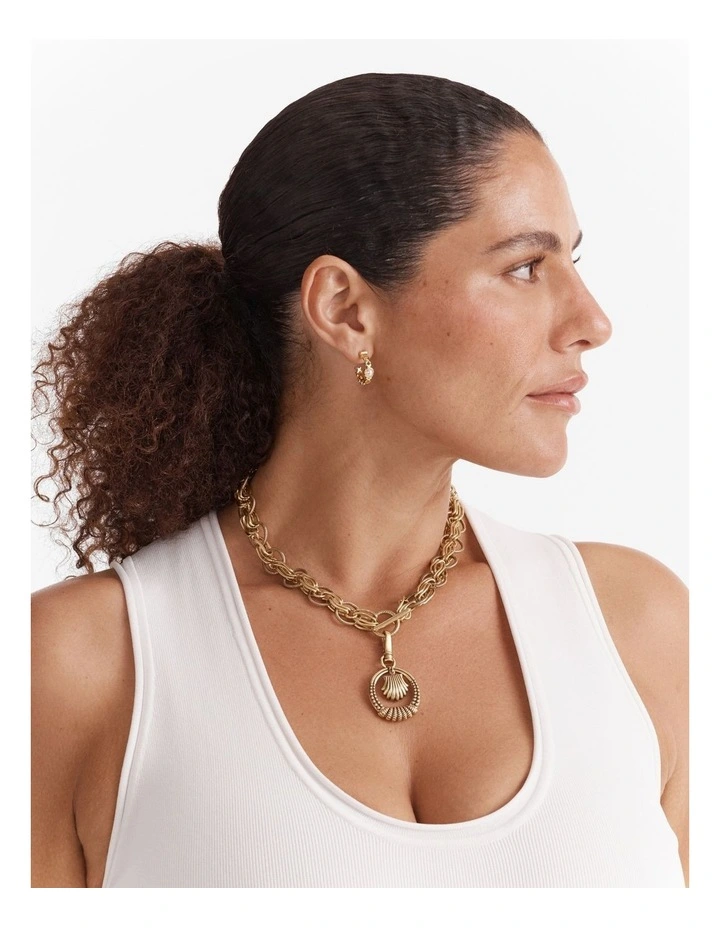 Shellicious Necklace in Gold image 2