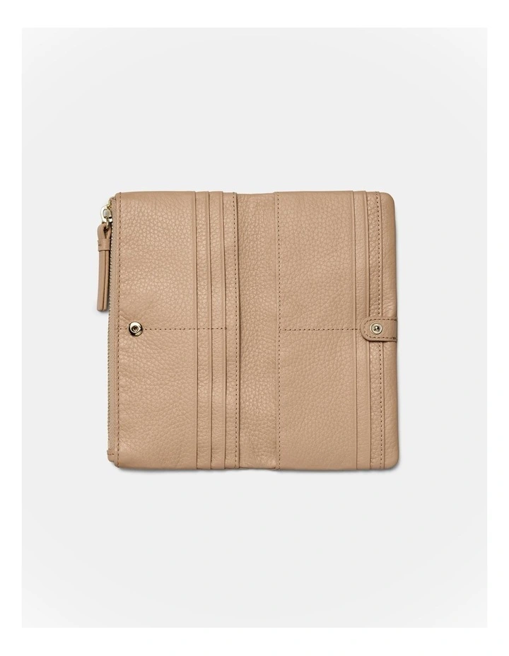Bay Wallet in Almond image 3