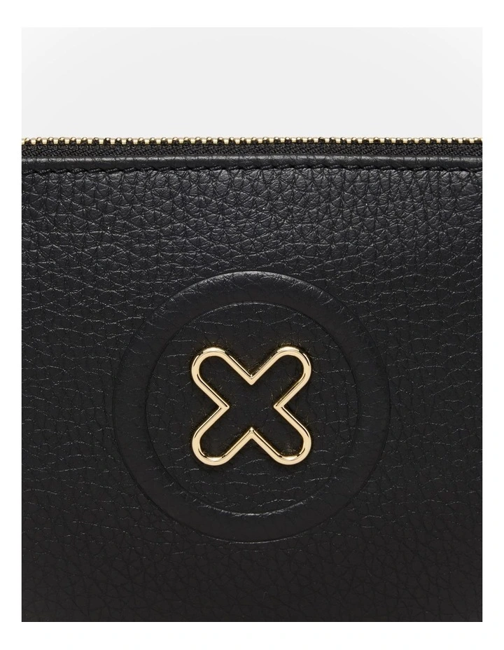 Bay Medium Pouch in Black image 3