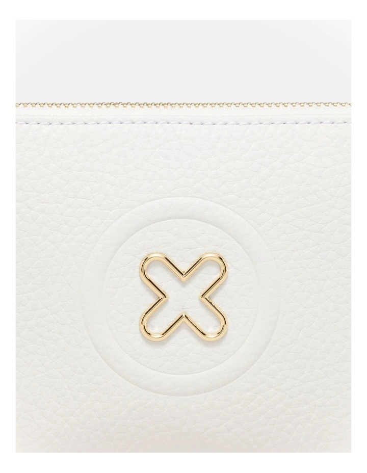 Bay Medium Pouch in White image 3