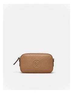 Bay Camera Pouch in Caramel