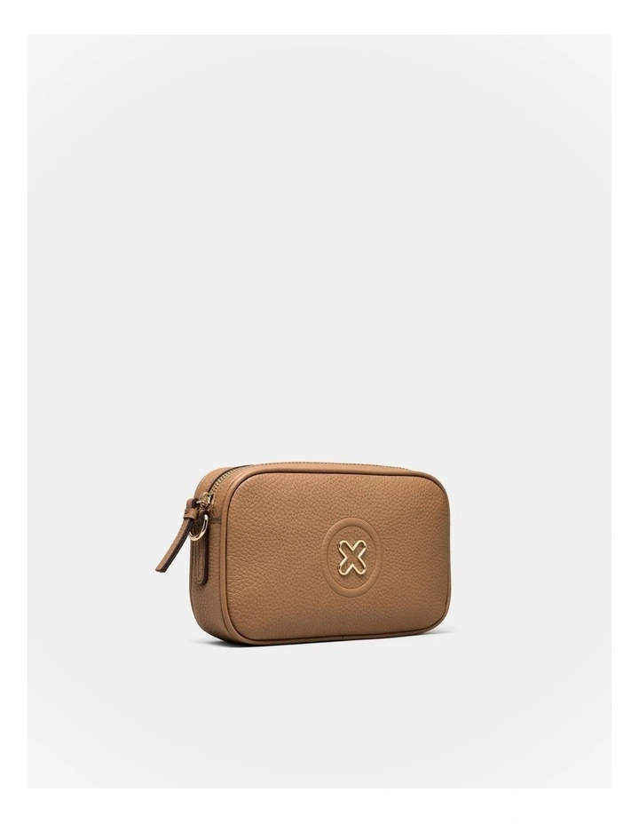 Bay Camera Pouch in Caramel image 3