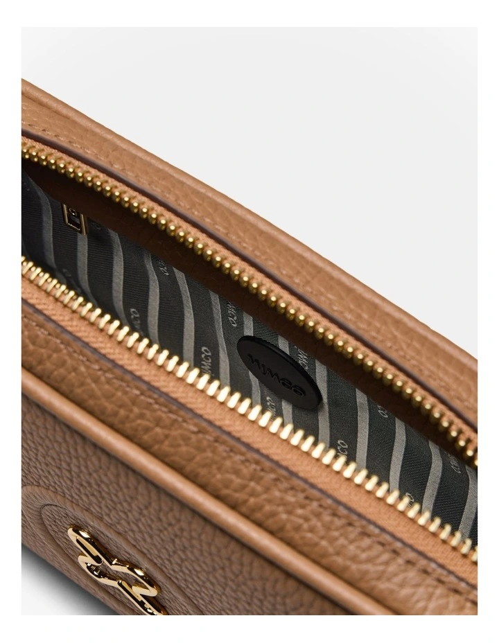 Bay Camera Pouch in Caramel image 5