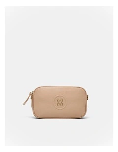 Bay Camera Pouch in Almond