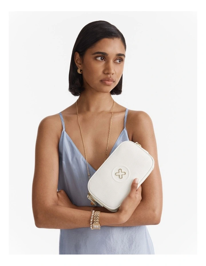 Bay Camera Pouch in White image 2