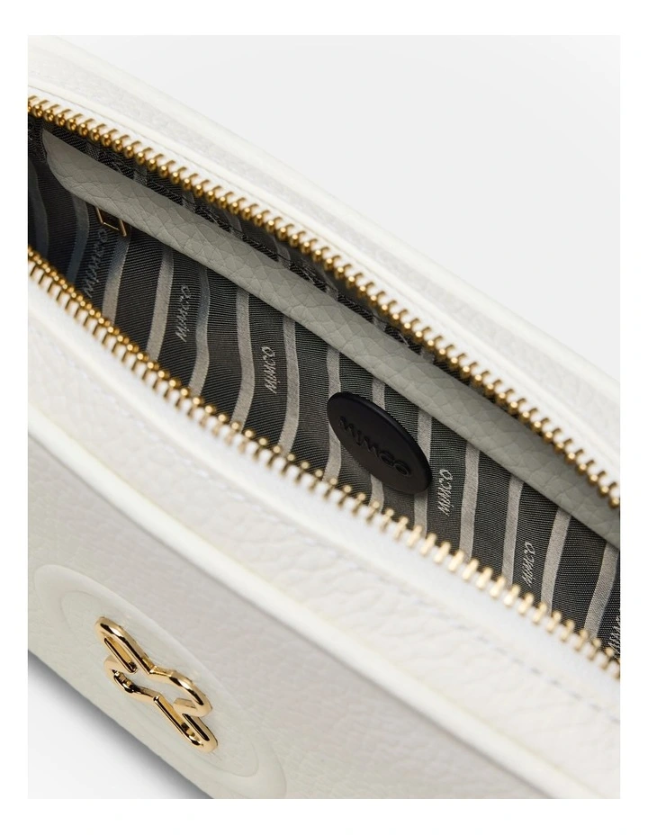 Bay Camera Pouch in White image 5