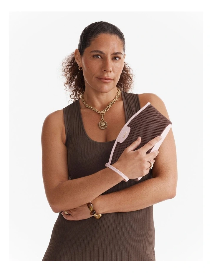 Hera Knit Pouch in Mahogany image 2