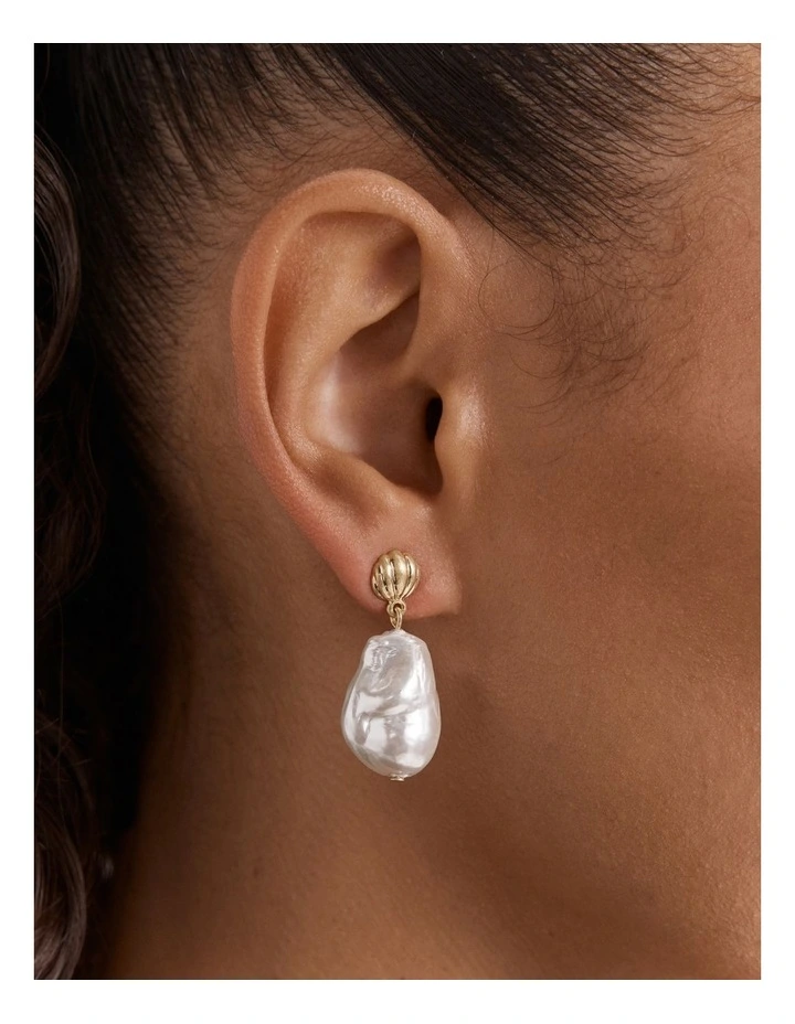 Gilded Pearl Drop Earrings in Pearl image 2