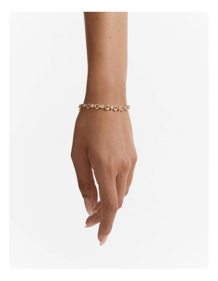 Hearted Chain Bracelet in Gold image 2