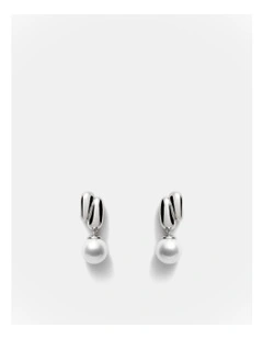 Classique Pearl Drop Earrings in Silver