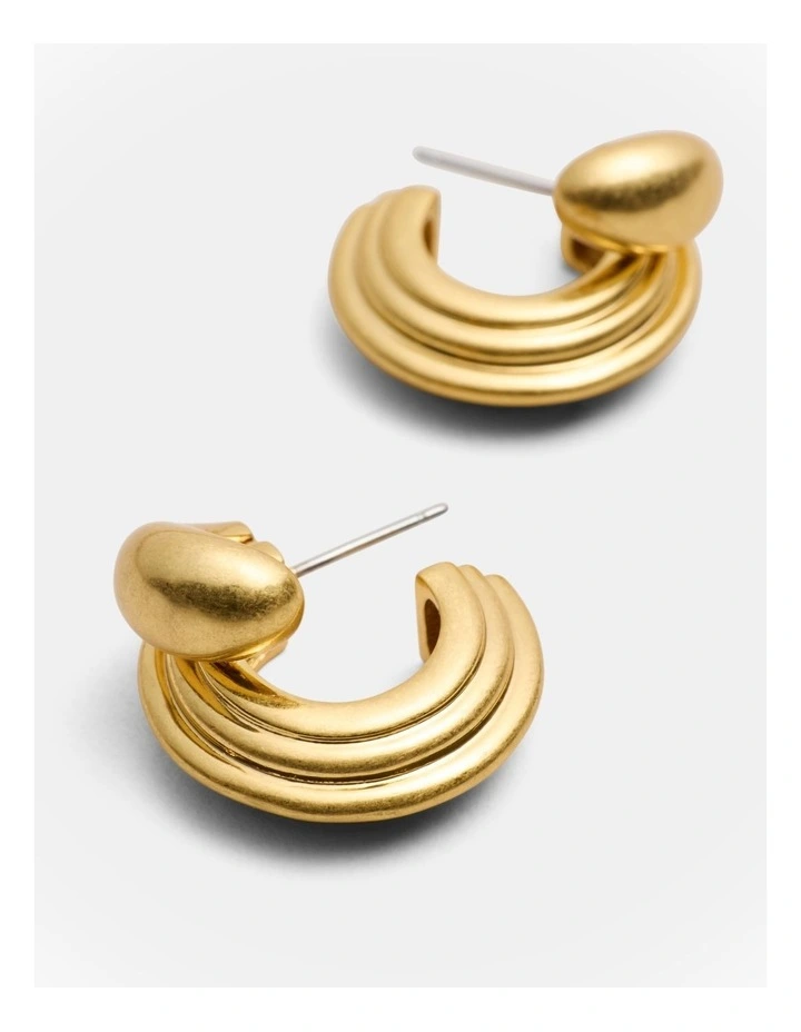 Deux Hoop Earrings in Gold image 3