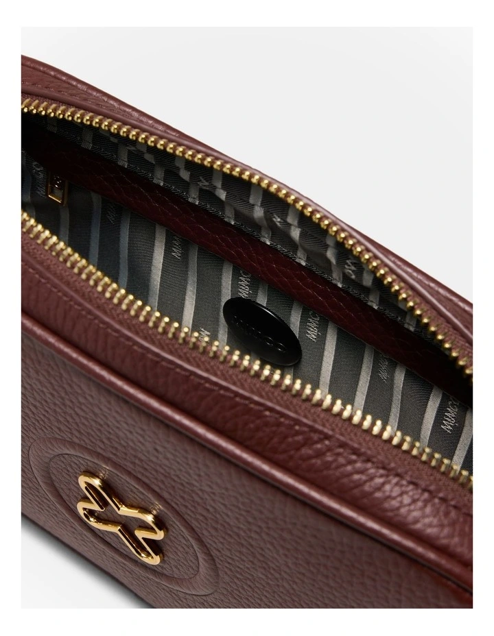 Bay Camera Pouch in Mahogany image 5