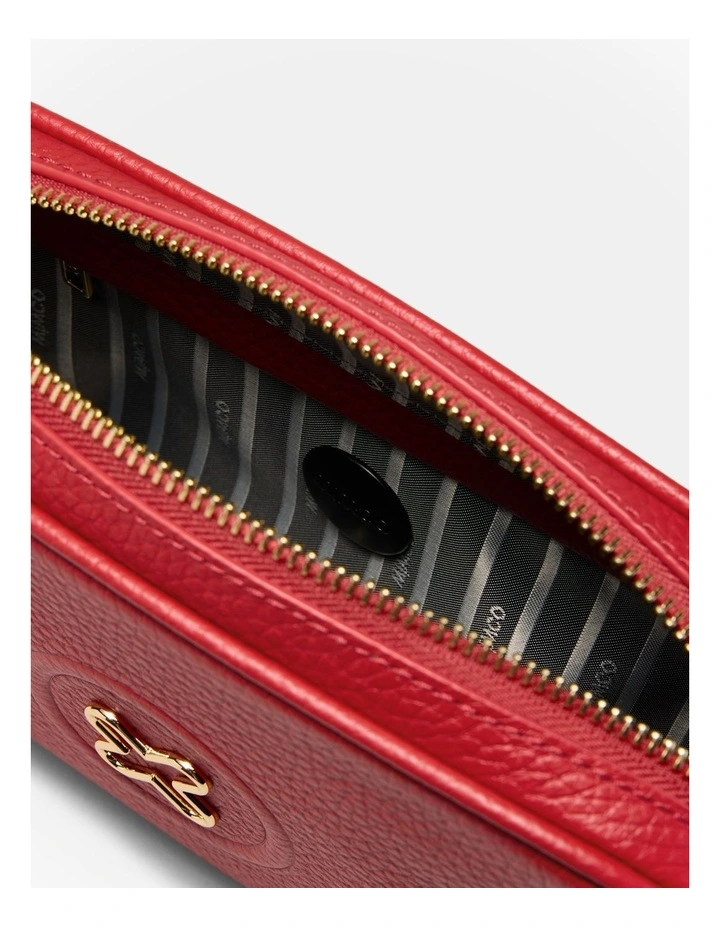 Bay Camera Pouch in Lipstick Red image 5