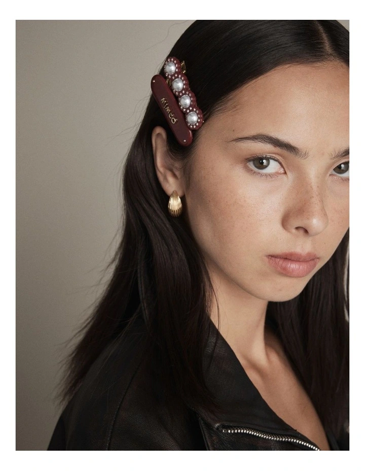 Pearly Hair Set in Bordeaux image 2