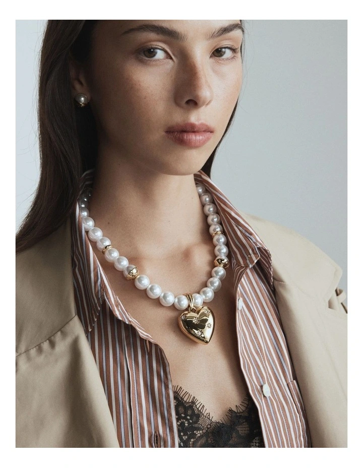 Westlyn Pearl Necklace in Pearl image 2