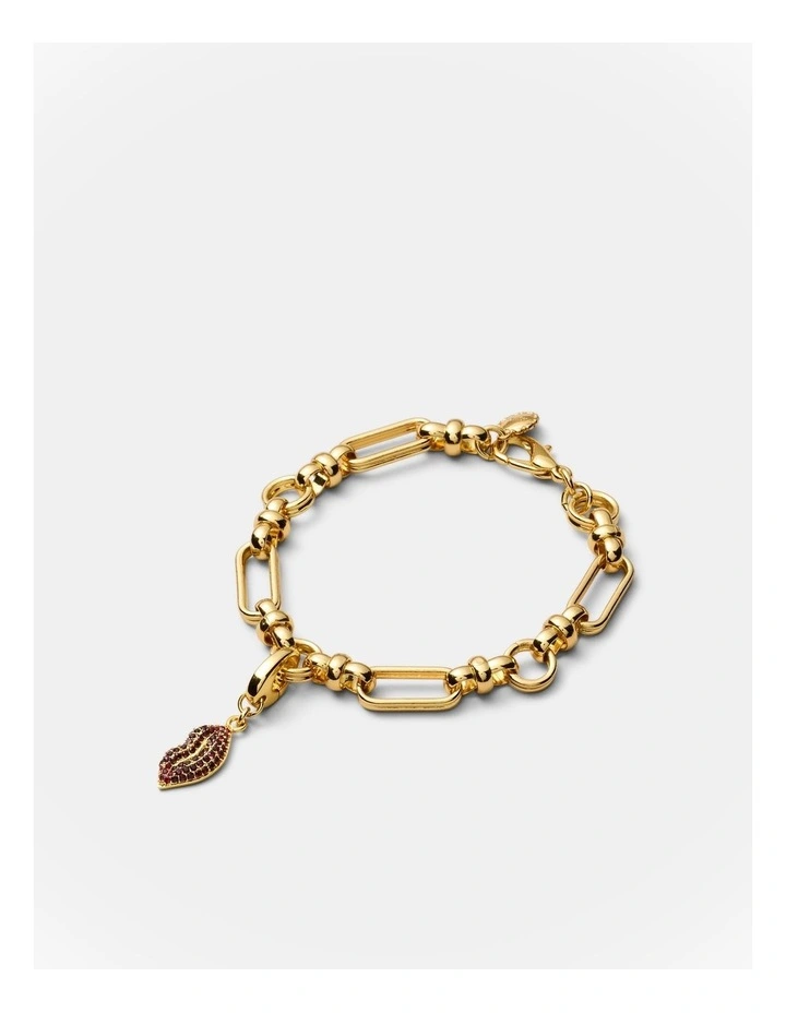 Kisses Charm in Gold image 3