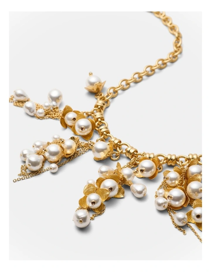 Florin Necklace in Gold image 3