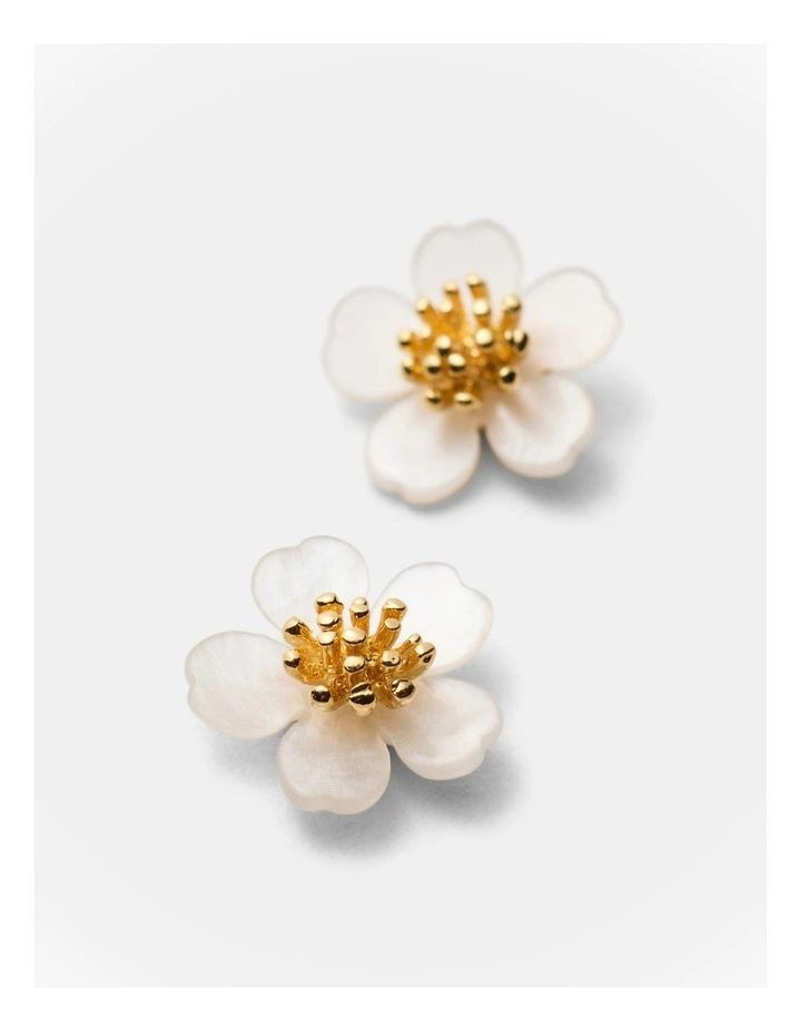 Resin Flower Stud Earrings in Pearl image 3