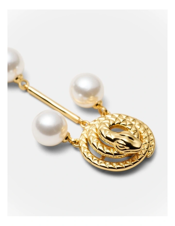 Serpentina Pearl Earrings in Pearl image 3