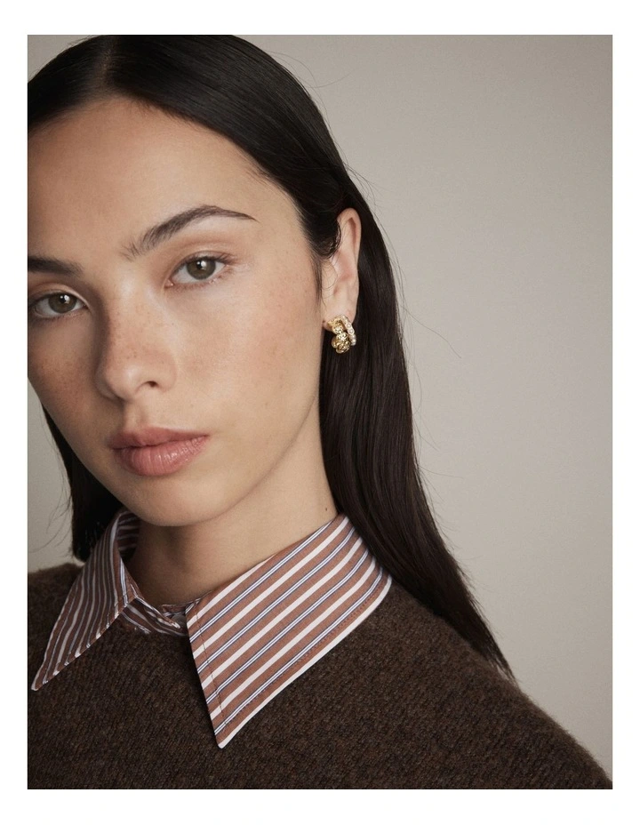 Westlyn Heart Duo Hoop Earrings in Gold image 4