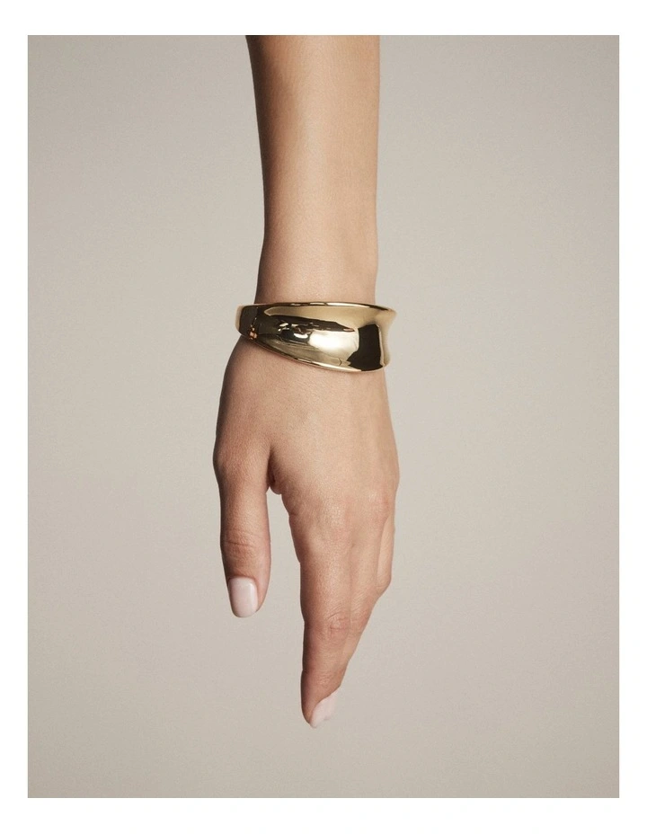 Illucesco Cuff Bracelet in Gold image 4