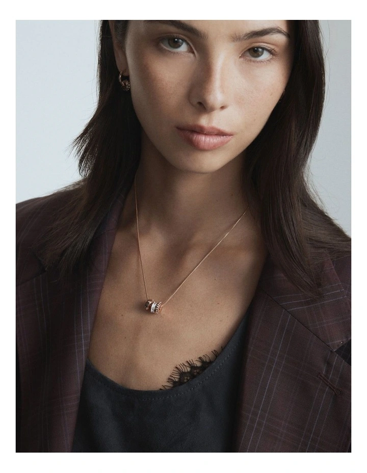 Enamour Necklace in Vanilla image 2